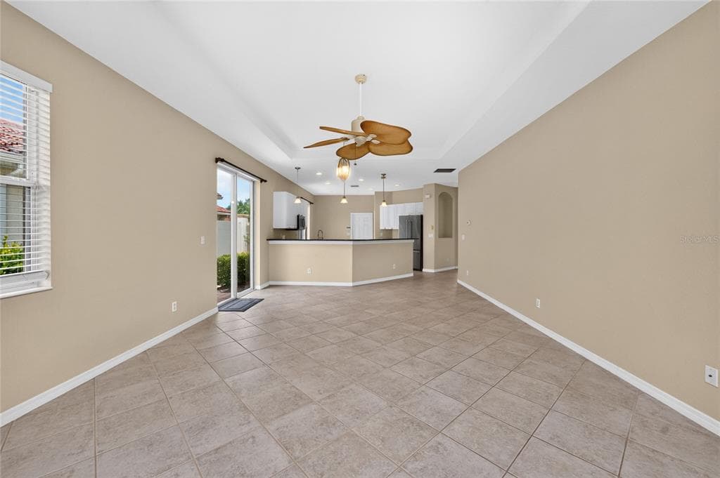 246 MESTRE PLACE photo 10