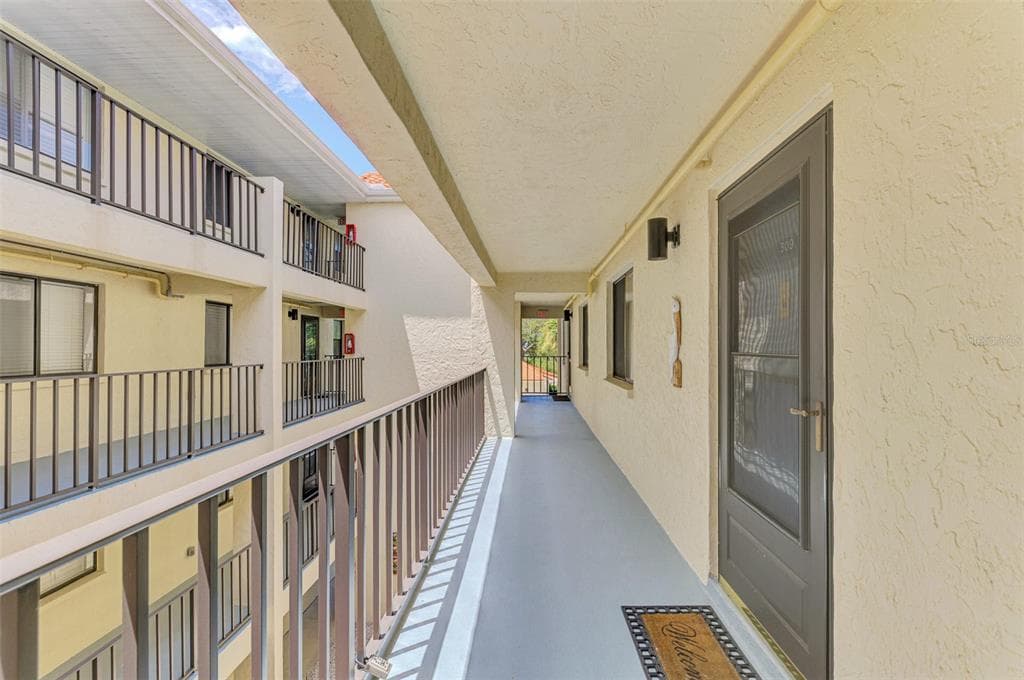 1551 BEACH ROAD 309 photo 11