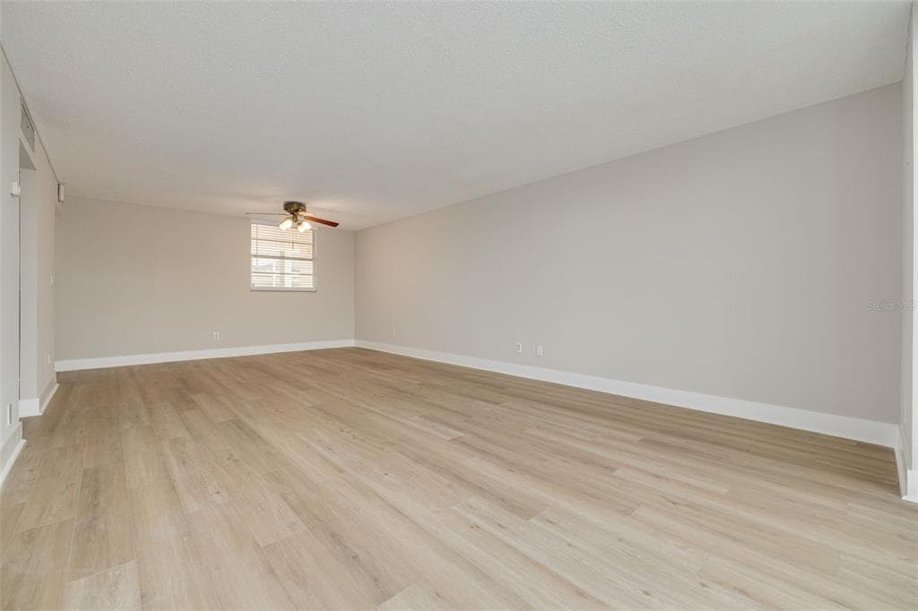 7425 BAY ISLAND DRIVE S 107 photo 20