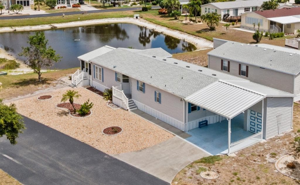 9177 PINEHAVEN WAY photo 1