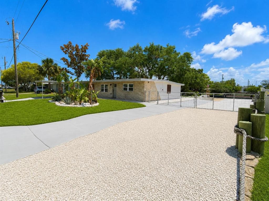 13400 CAROL DRIVE 1