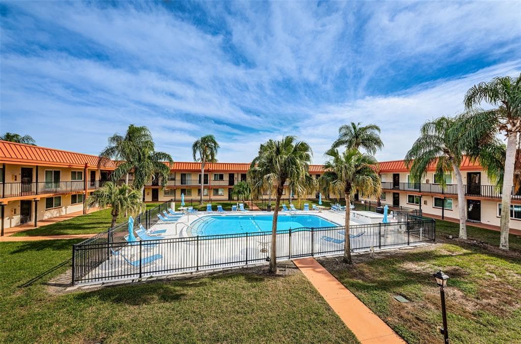 10365 PARADISE BOULEVARD 16 photo 9