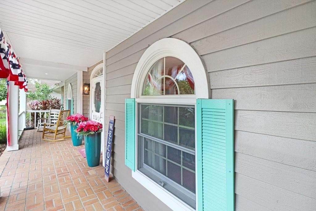 1976 DUNLOE CIRCLE 5