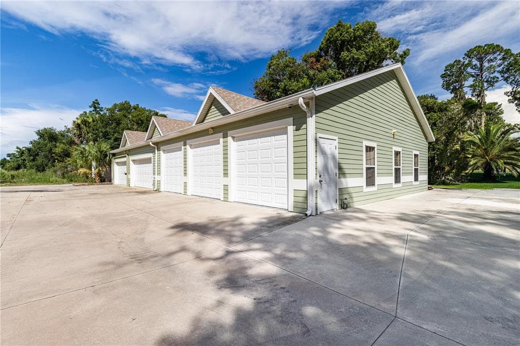 32834 LAKESHORE DRIVE photo 14