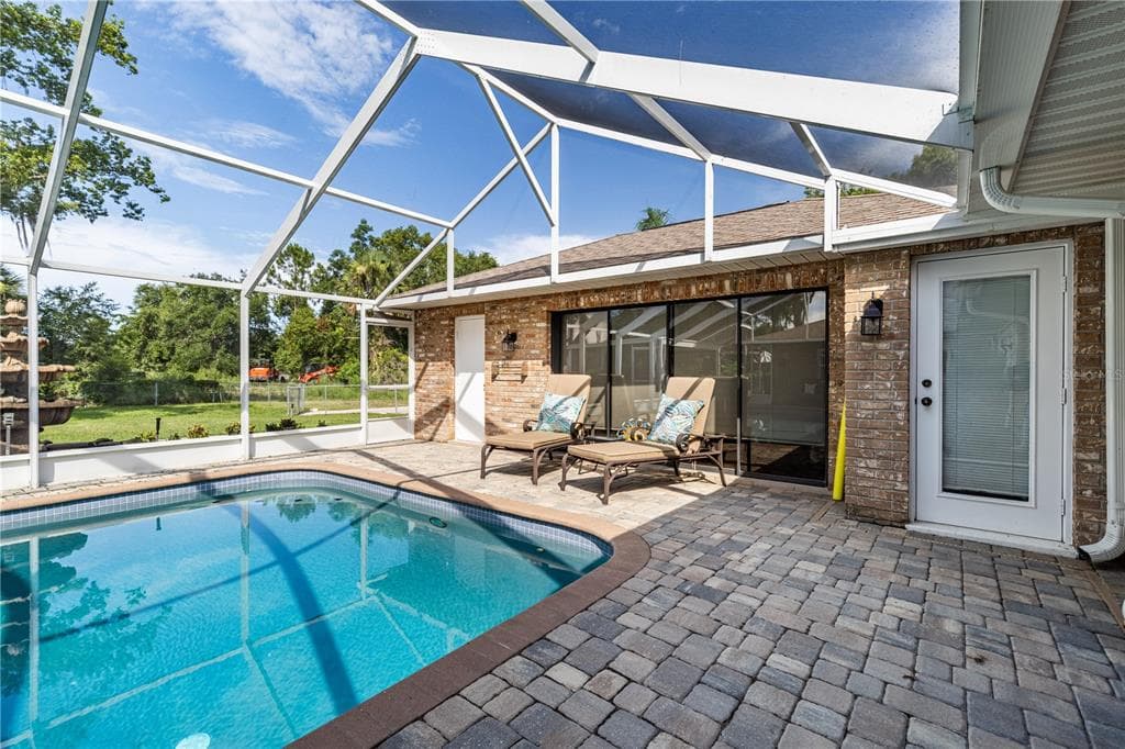 32834 LAKESHORE DRIVE photo 21