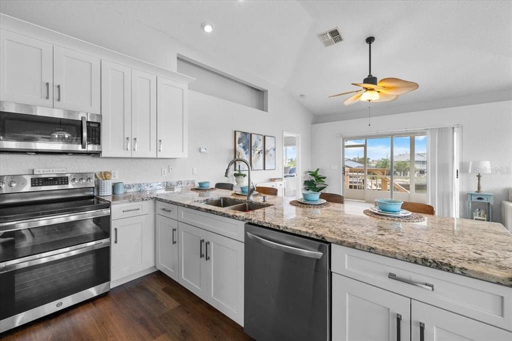 4365 4TH ISLE DRIVE photo 13