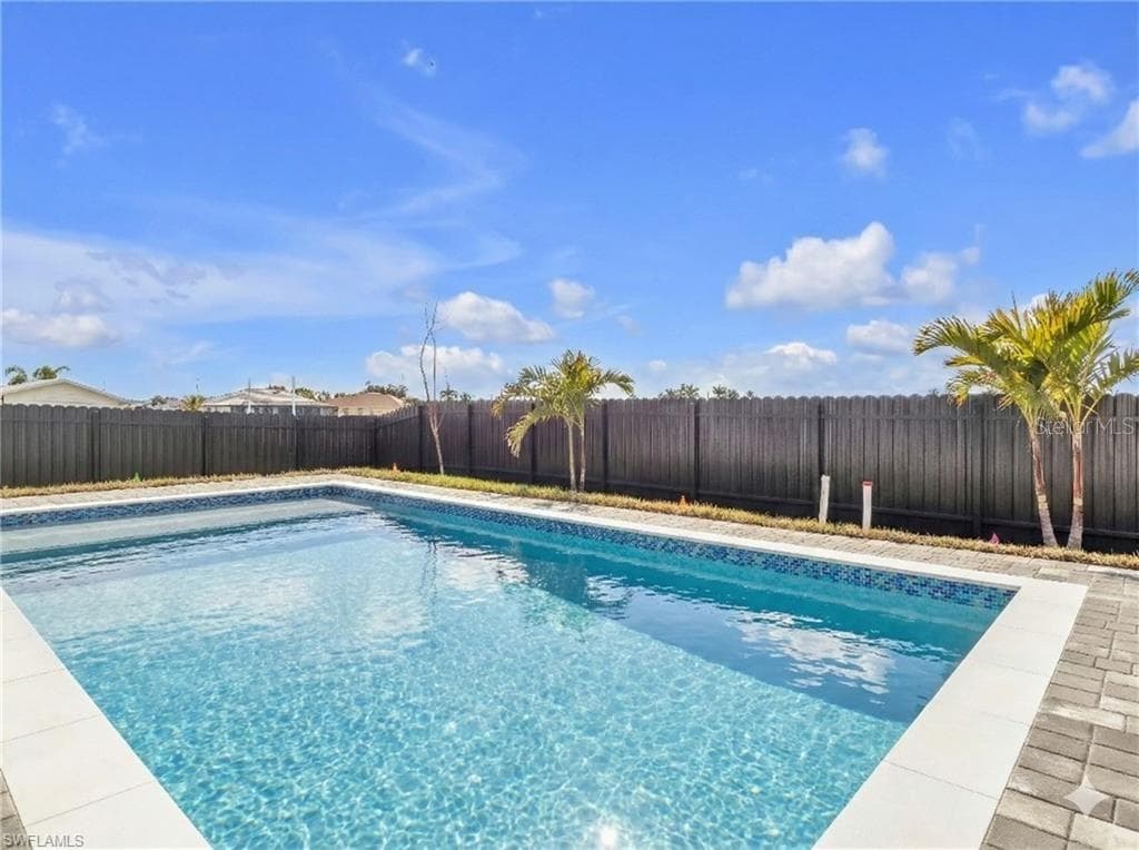1015 NW 23RD AVENUE photo 3
