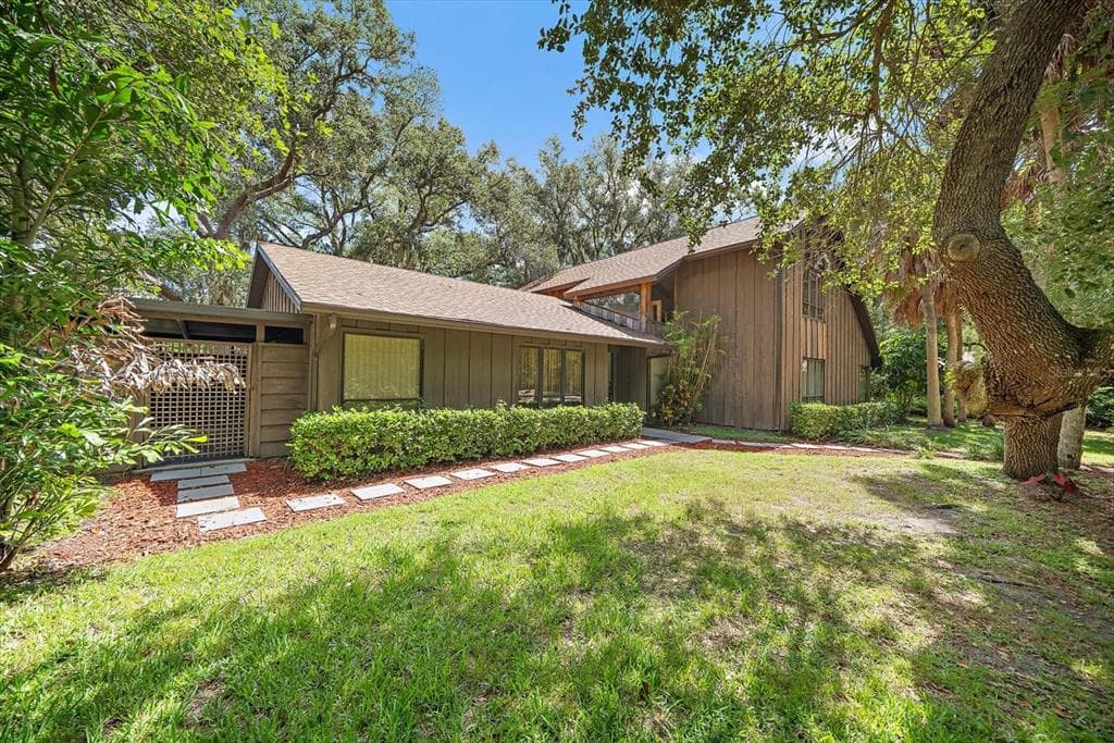 6841 PORTER ROAD photo 1