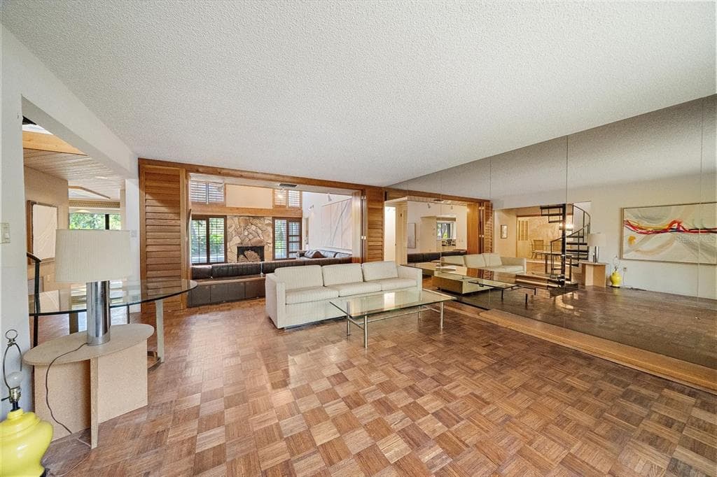 6841 PORTER ROAD photo 18