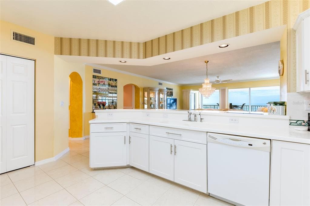 16750 GULF BOULEVARD 414 photo 13