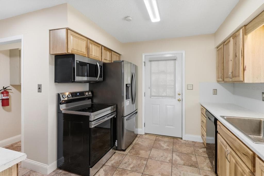 5383 N CARL G ROSE HIGHWAY photo 17