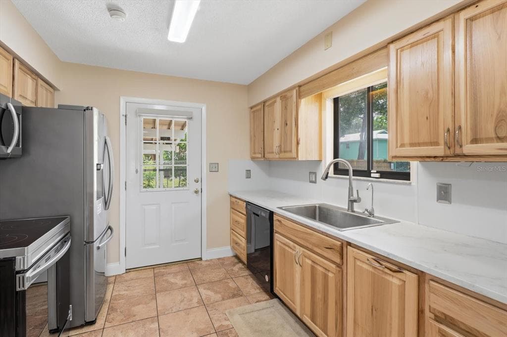 5383 N CARL G ROSE HIGHWAY photo 18