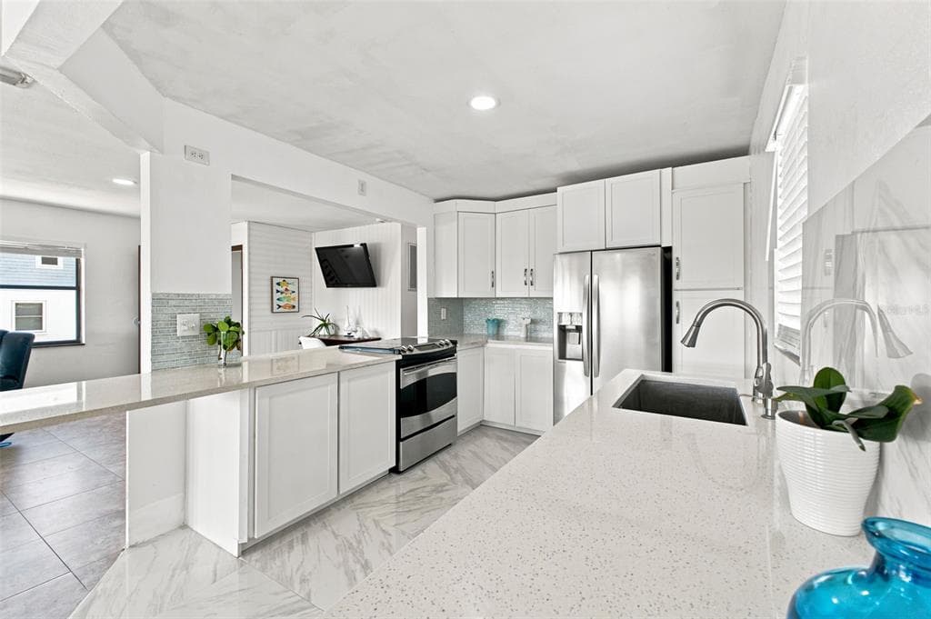 3250 ROSE ARBOR DRIVE 5