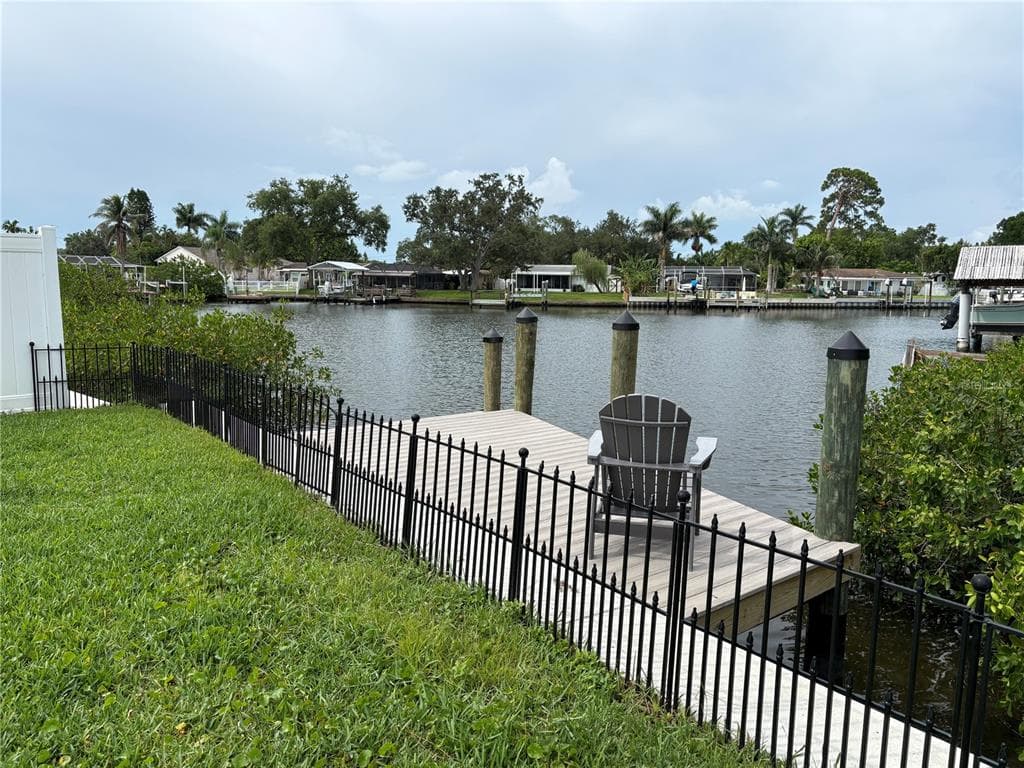 4820 VENETIAN BOULEVARD NE 2