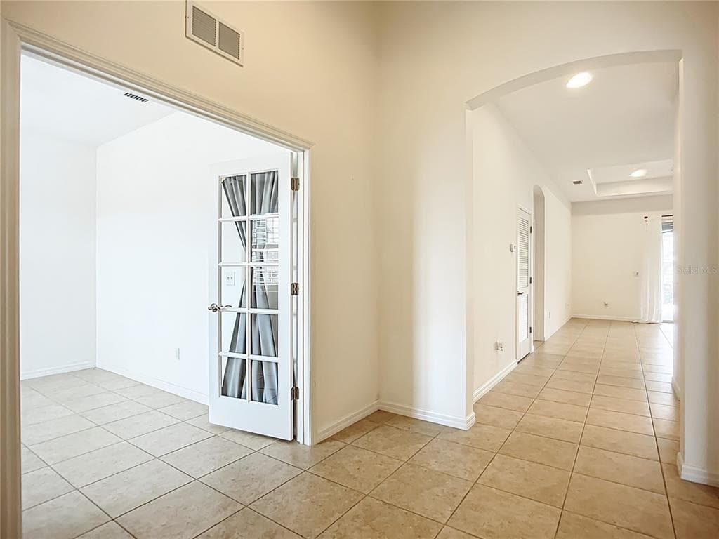 5384 LAYTON DRIVE photo 2