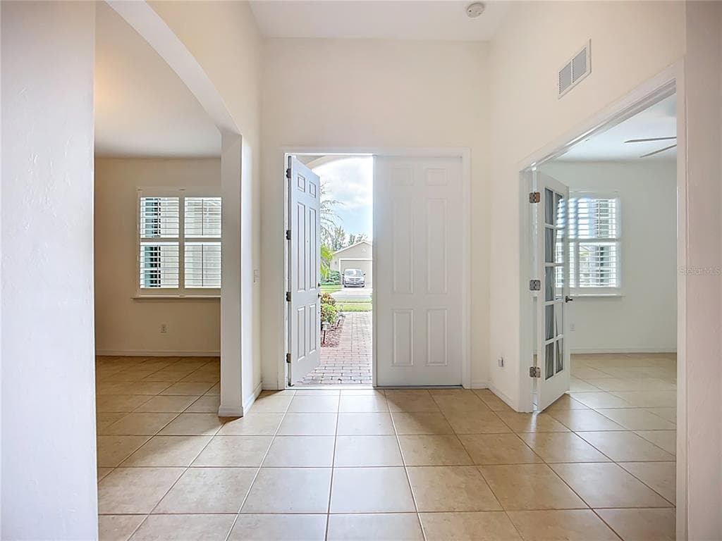 5384 LAYTON DRIVE photo 4