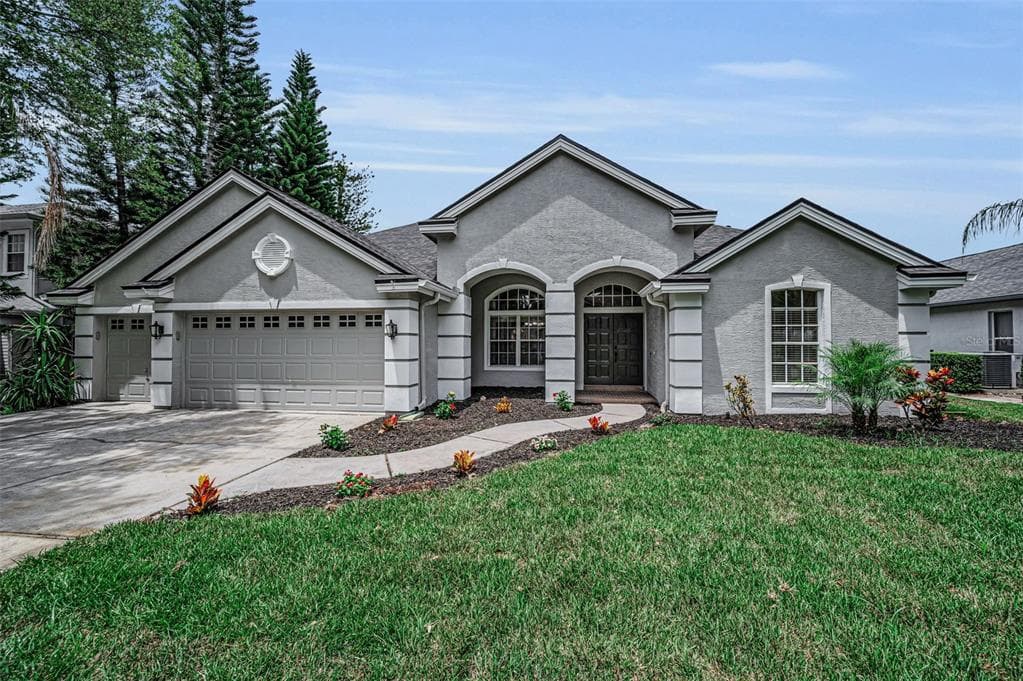4084 LIGUSTRUM DRIVE photo 1