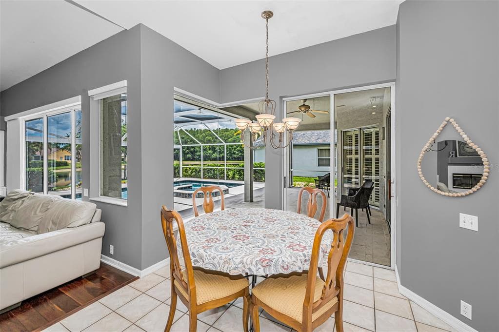 4084 LIGUSTRUM DRIVE photo 11