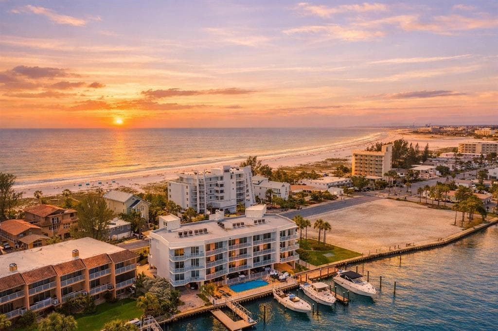 10091 GULF BOULEVARD #203E 1