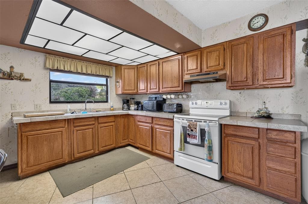 2350 S WATERMAN DRIVE photo 22