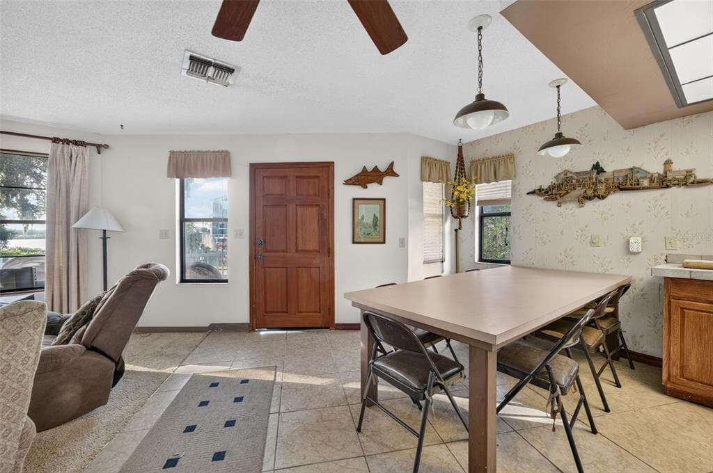 2350 S WATERMAN DRIVE photo 21