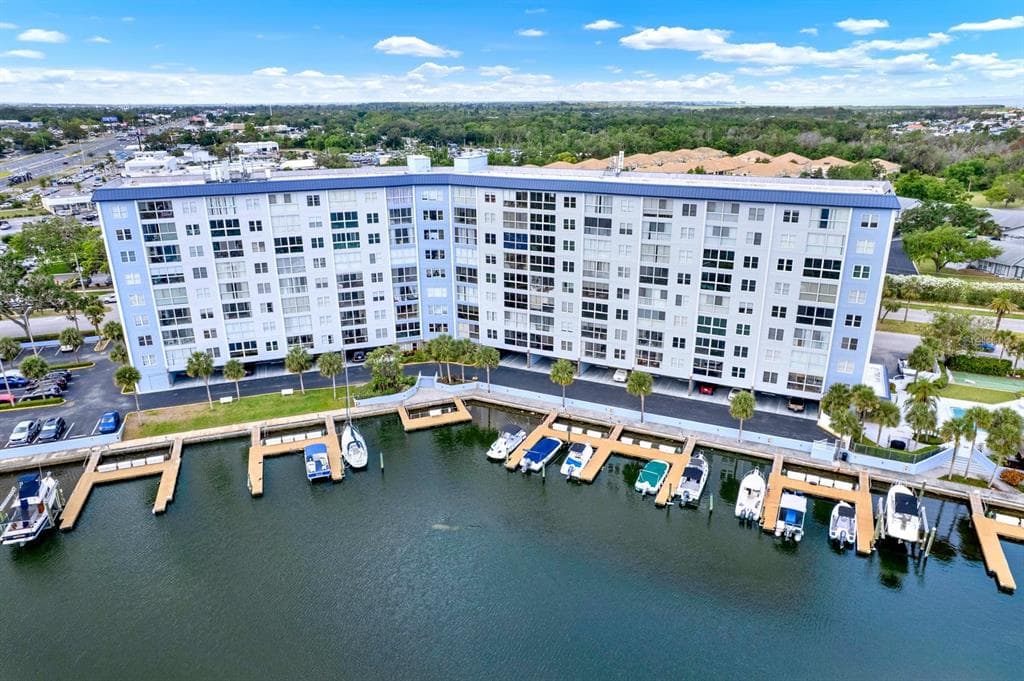 4939 FLORAMAR TERRACE #204 2