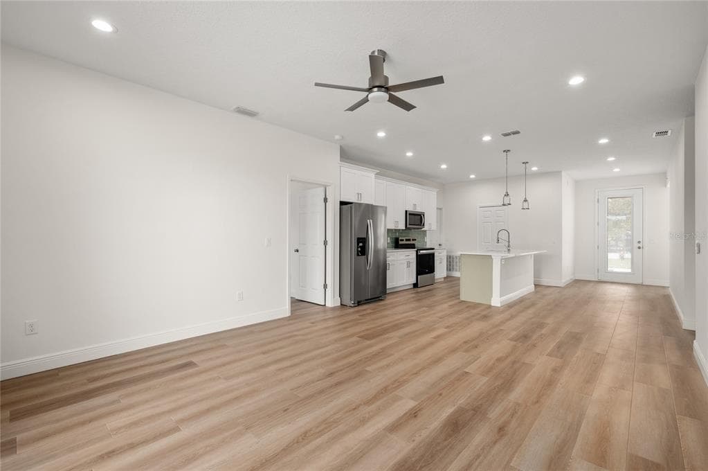 136 11TH AVENUE photo 15