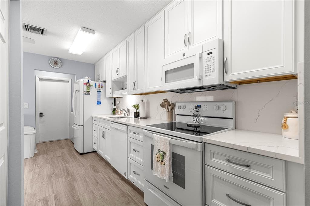 2226 CYPRESS COVE DRIVE 2226 photo 19