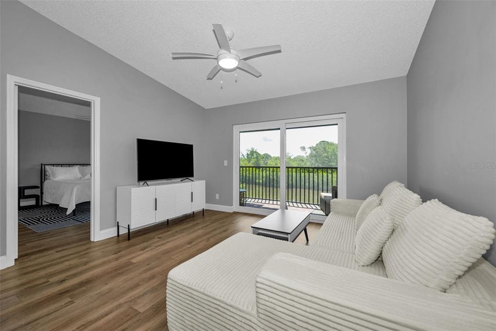 1686 SEASCAPE CIRCLE photo 14
