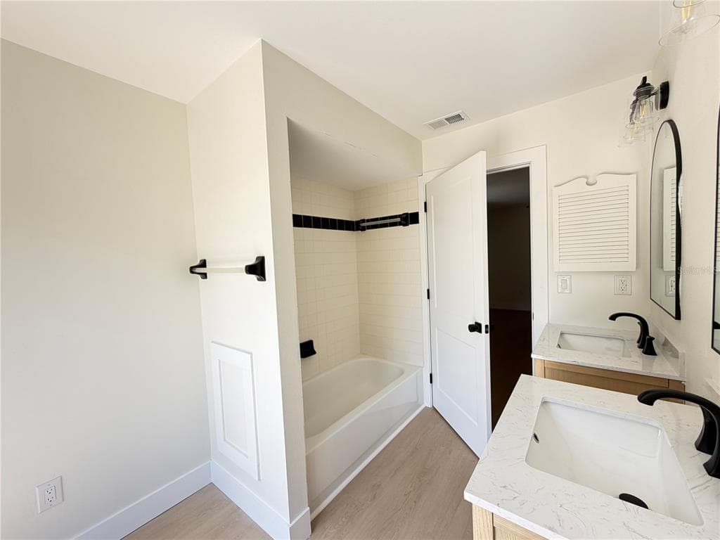 1100 GOLDEN BOUGH ROAD photo 19