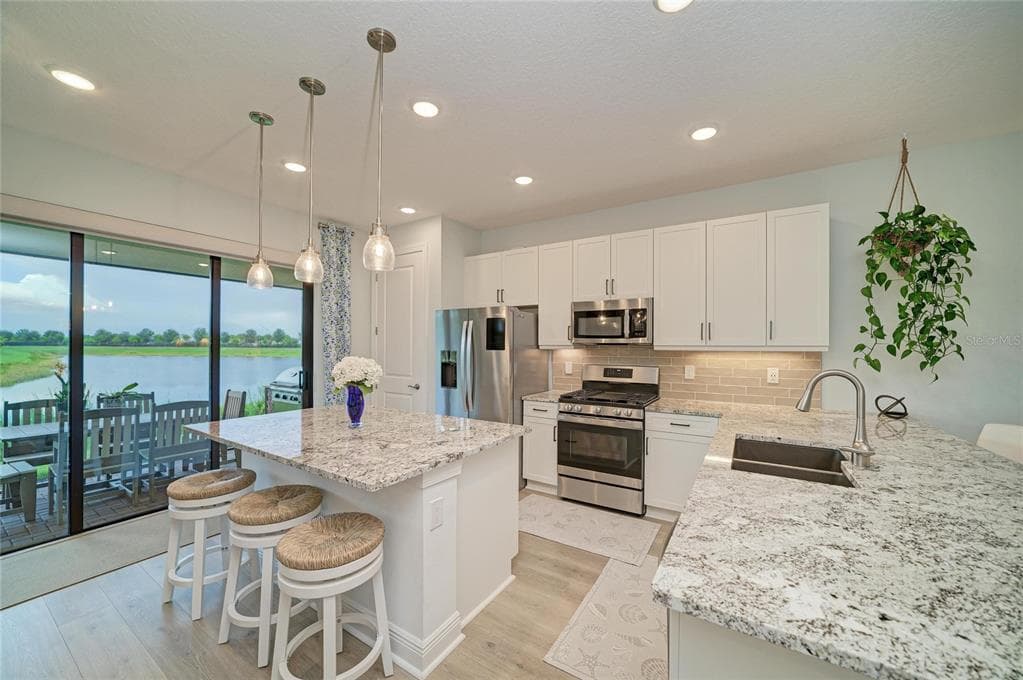 5286 BARNETT CIRCLE photo 8