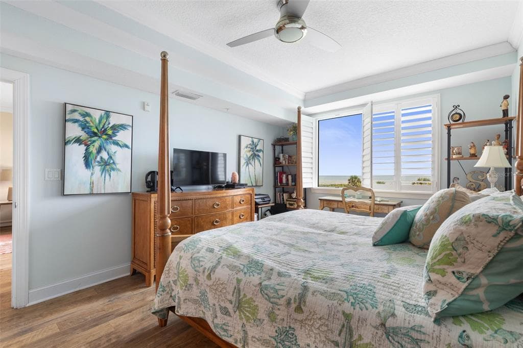 60 SURFVIEW DRIVE 214 photo 22