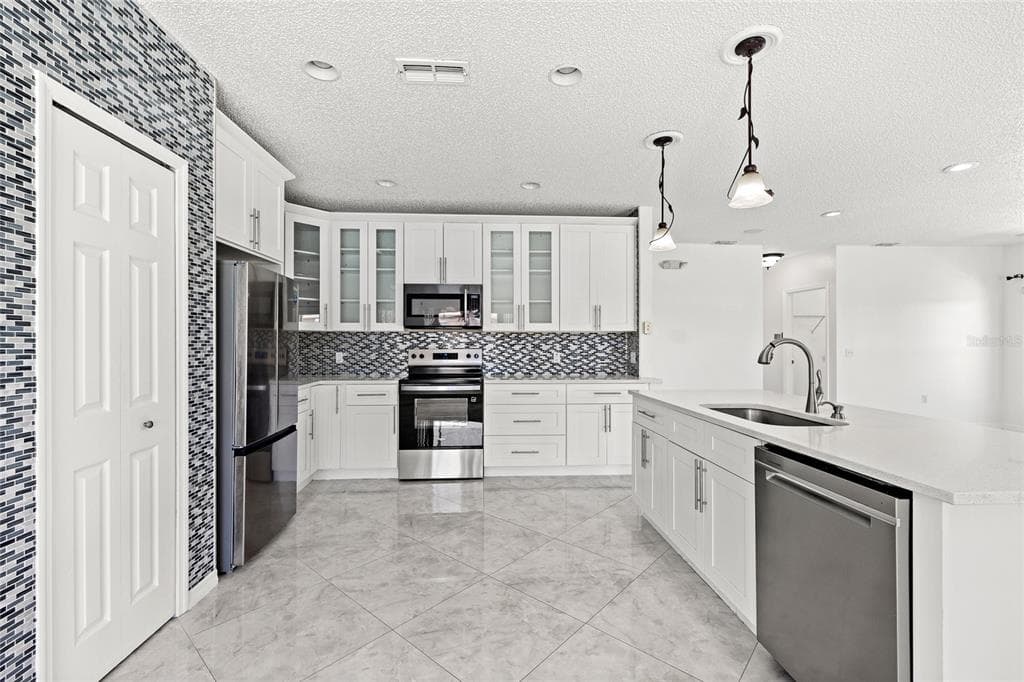 2528 CALLA LILY COVE photo 16