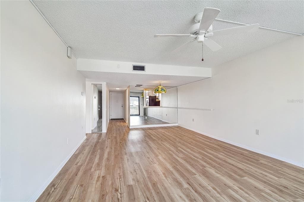 7600 SUN ISLAND DRIVE S 603 photo 24