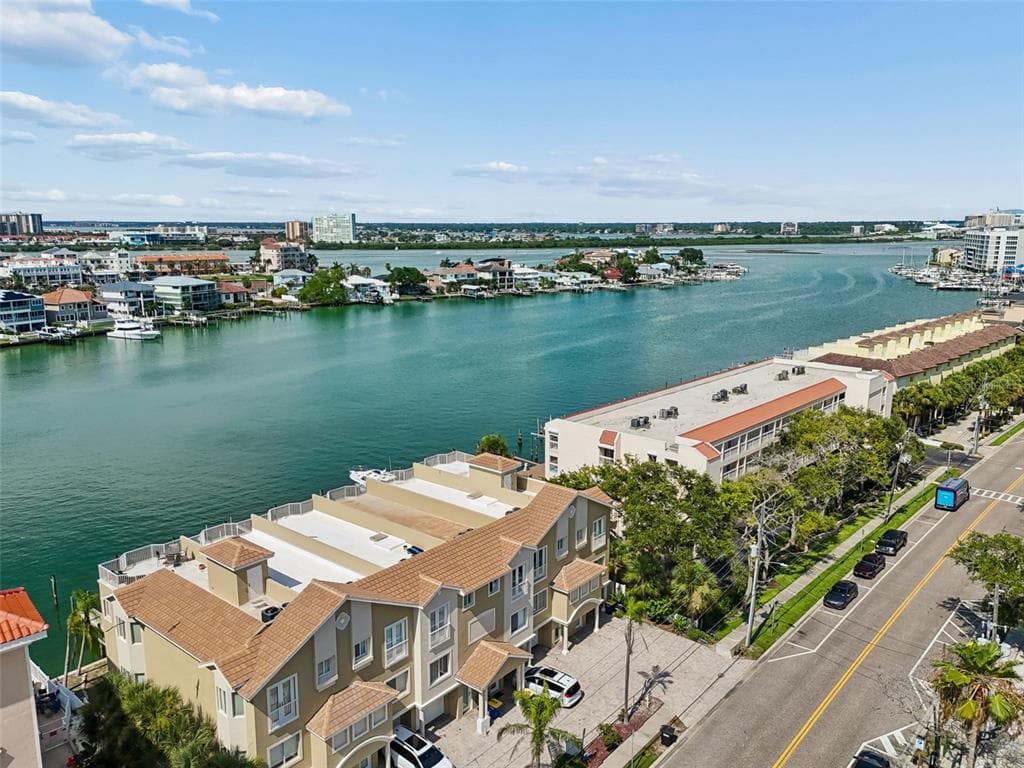 620 BAYWAY BOULEVARD #5 3