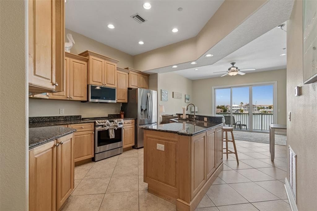 620 BAYWAY BOULEVARD #5 5