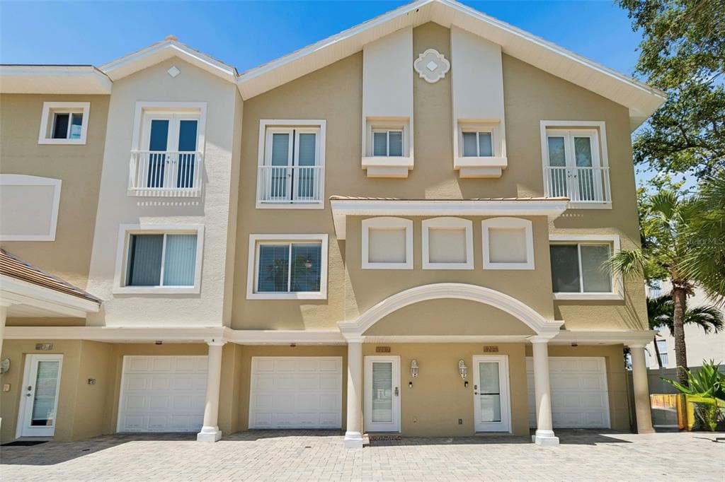 620 BAYWAY BOULEVARD #5 4