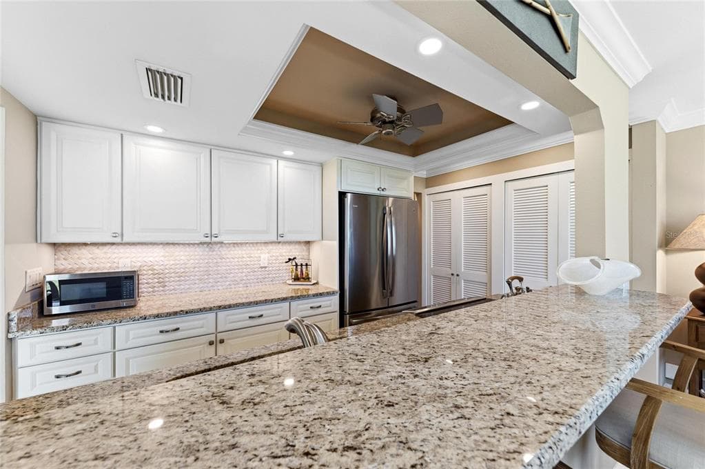 1100 TARPON CENTER DRIVE 104 photo 22