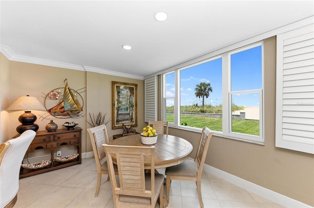 1100 TARPON CENTER DRIVE 104 photo 14