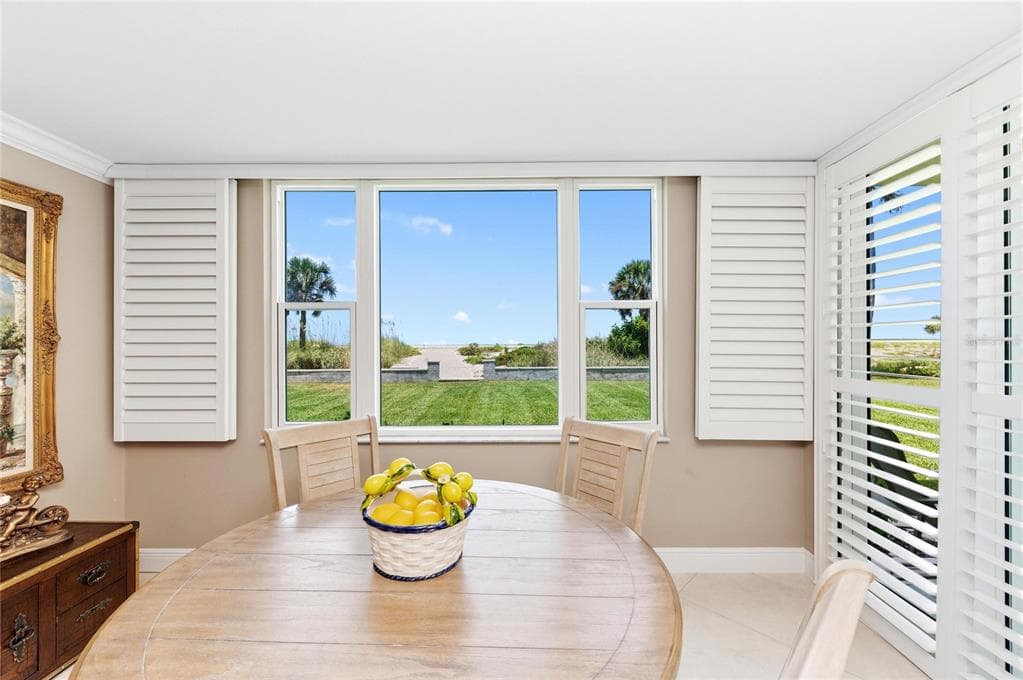 1100 TARPON CENTER DRIVE 104 photo 15