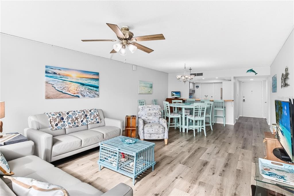 7400 SUN ISLAND DRIVE S 203 photo 17