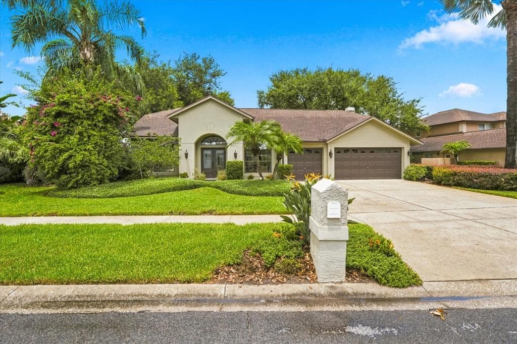 15114 LAUREL COVE CIRCLE photo 3