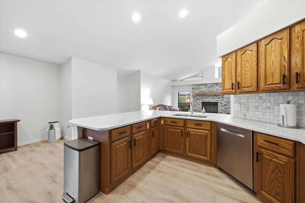 15114 LAUREL COVE CIRCLE photo 18