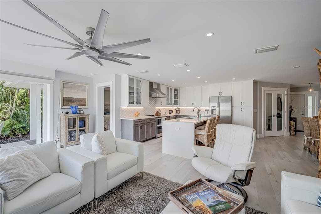 5204 TOWER DRIVE photo 13