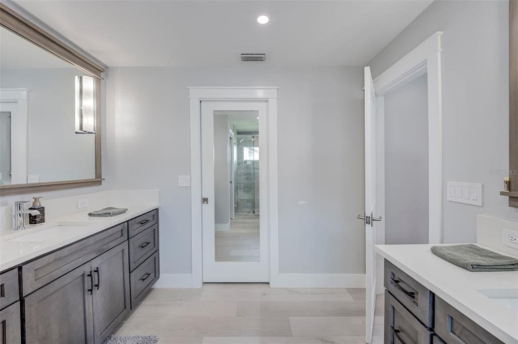 5204 TOWER DRIVE photo 21