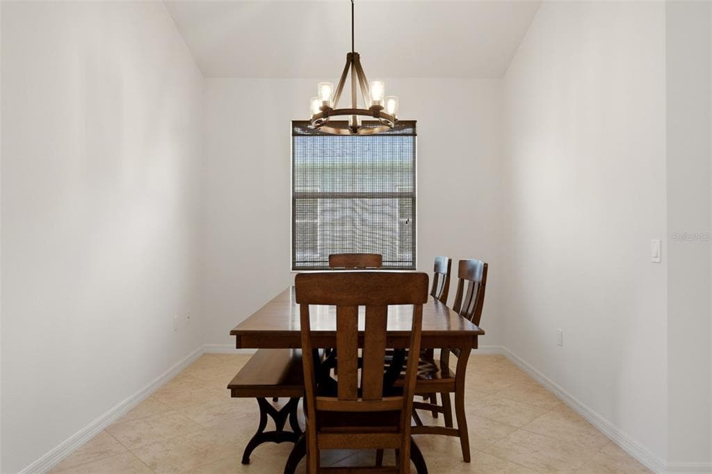 534 CHANTILLY TRAIL photo 20