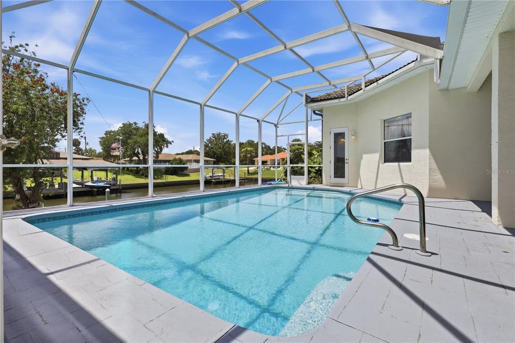 15 FLEMING COURT photo 17