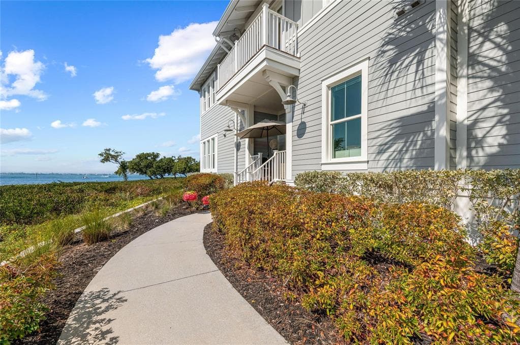 268 SAINT LUCIA DRIVE 101 photo 6