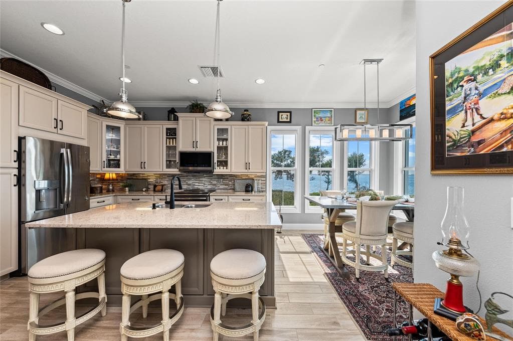 268 SAINT LUCIA DRIVE 101 photo 17