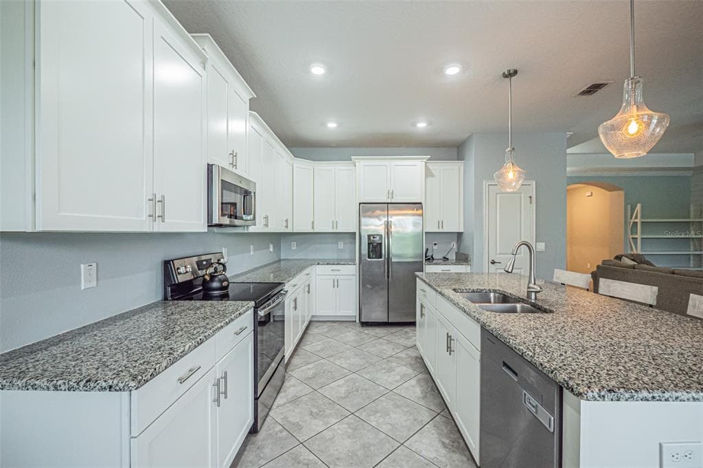 10174 LOVEGRASS LANE photo 12